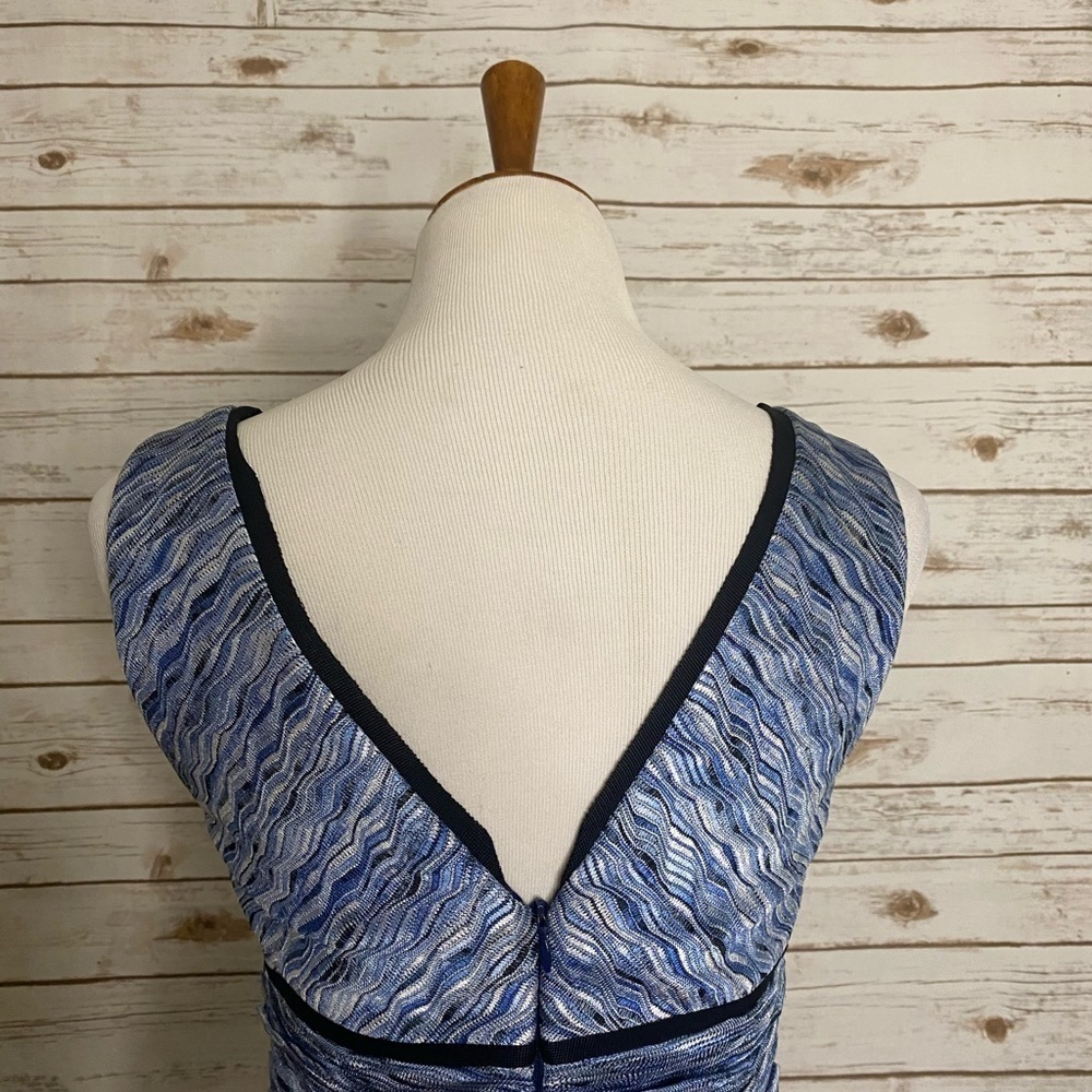 Kay Unger New York sleeveless surplice dress - Picture 5 of 7